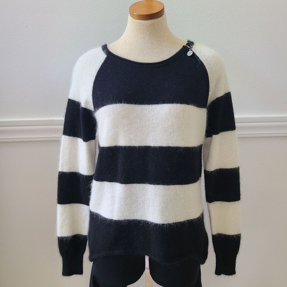 Guess Sweater Black White Striped Women’s Knit Top High Low Zipper,Size L